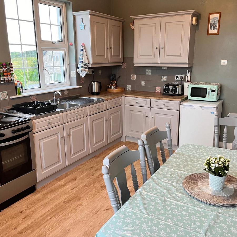 Wild Atlantic Stay Cottage Голвей Екстер'єр фото