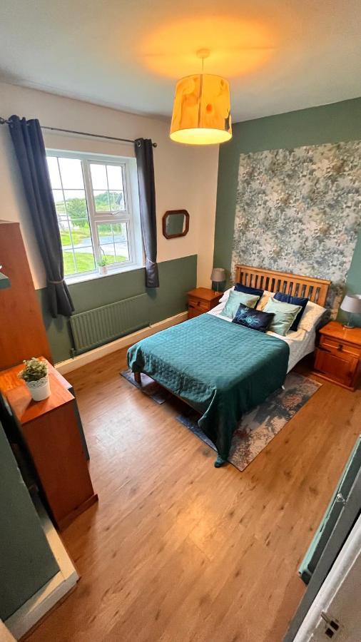 Wild Atlantic Stay Cottage Голвей Екстер'єр фото